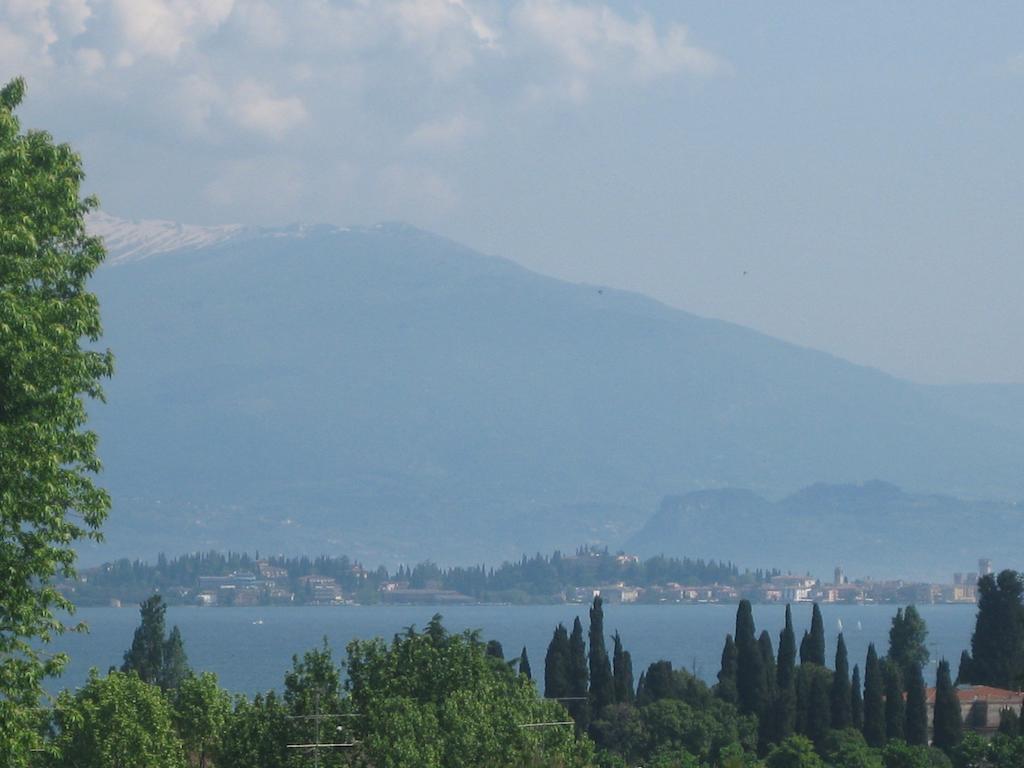 B&B Villa Adriano Desenzano del Garda Ruang foto