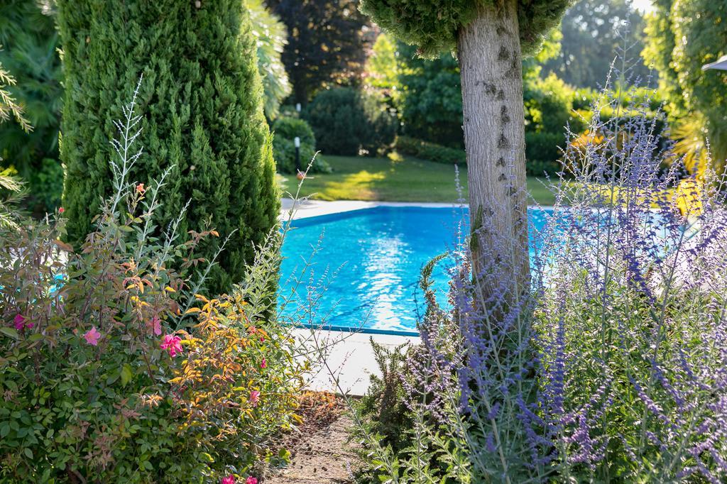 B&B Villa Adriano Desenzano del Garda Bagian luar foto